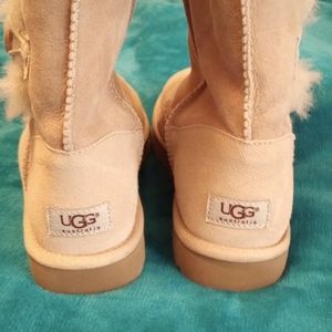 UGGs boots , size 9, Sand